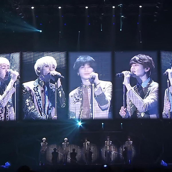 SHINee JAPAN ARENA TOUR SHINee WORLD 2013~Boys Meet U~