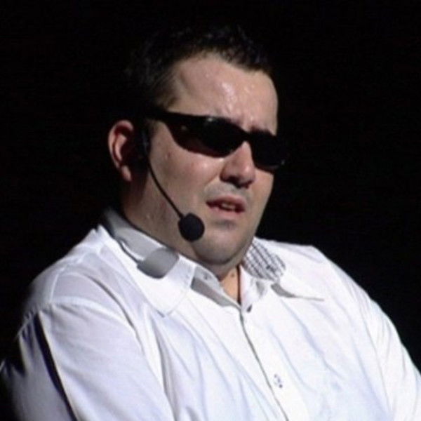 Ata Demirer: Tek Kişilik Dev Kadro