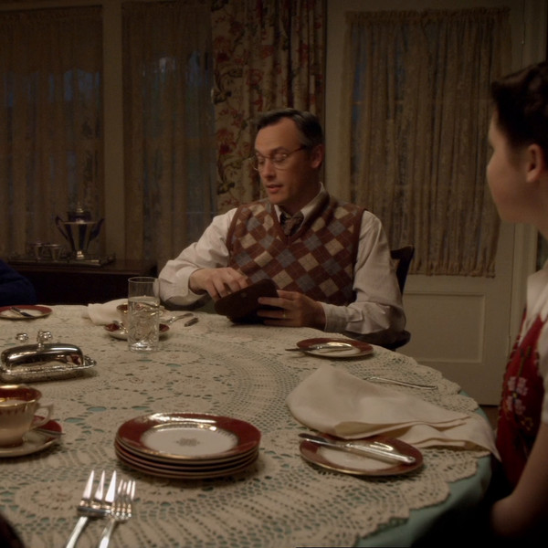 Molly: An American Girl on the Home Front