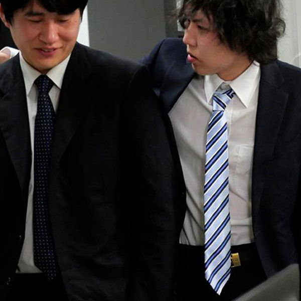 A female employee, Natsu Igarashi, who has been trained to have a sensitive body that can cum instantly after being harassed by her boss, whom she hates