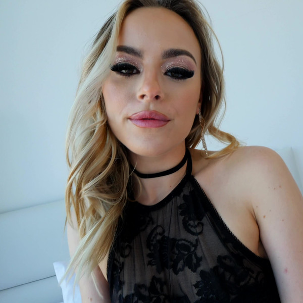 Cheating with a Tattooed Wife 3