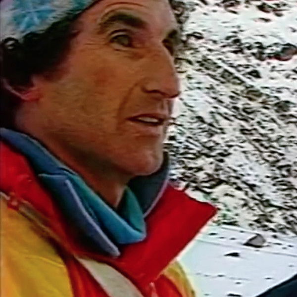 Dure Limite: Caving in a mill, Mer de Glace