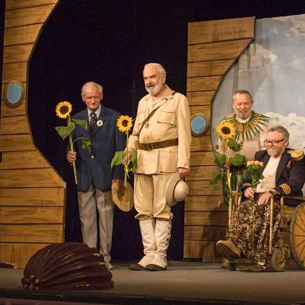 Dumb Bobes, or Czech Tarzan