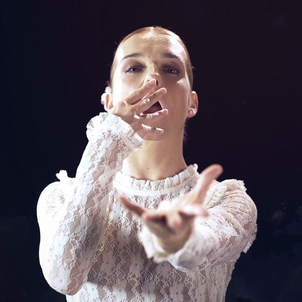 Natividad Zaro. En voz alta