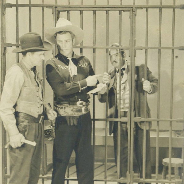 Thundering Gun Slingers