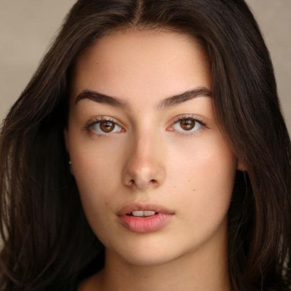 Chantelle Roman