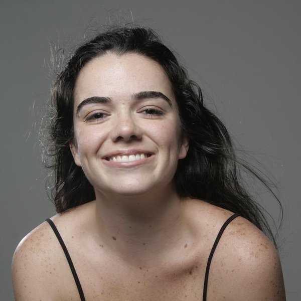 Débora Aoni