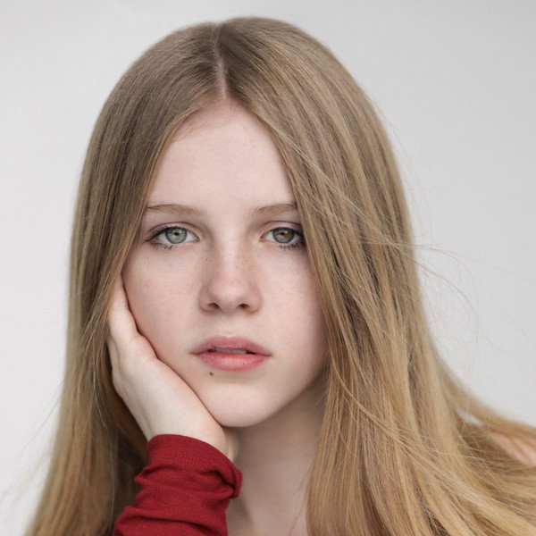 Alyla Browne