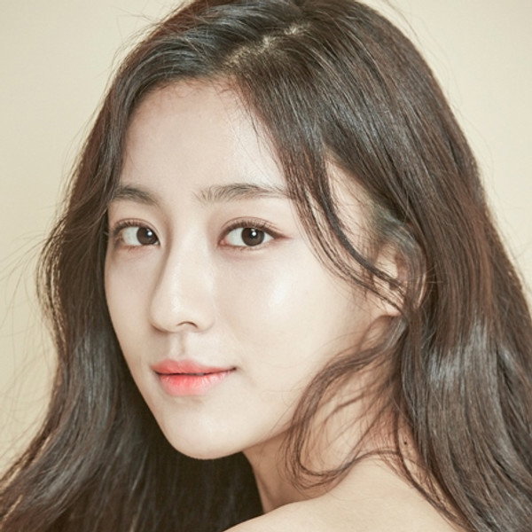 Kang Min-ah