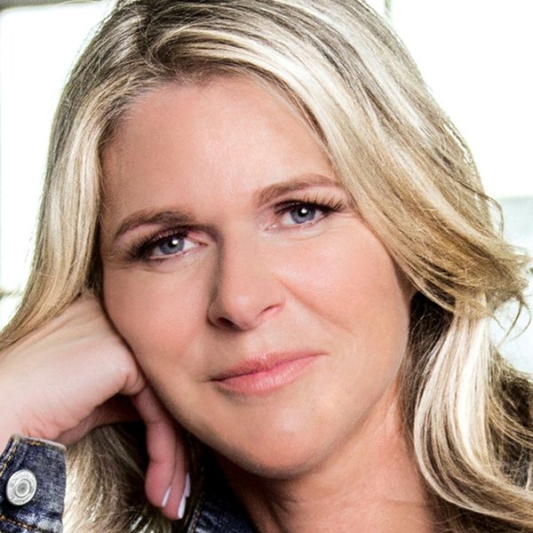 Kim DeLonghi
