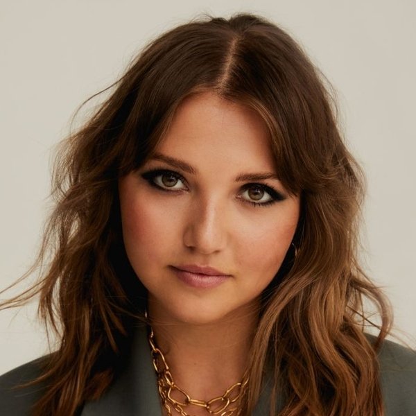 Mia McKenna-Bruce