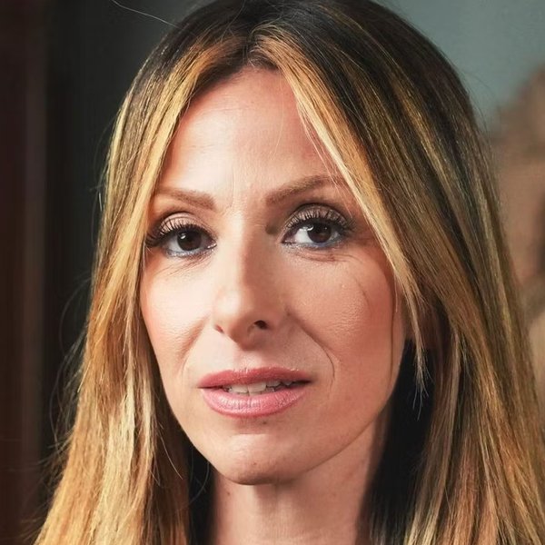 Gülcan Kamps