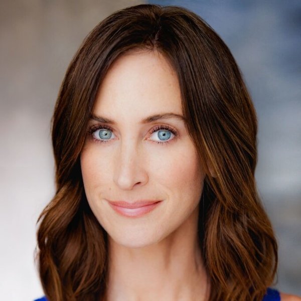 Carrie Lauren