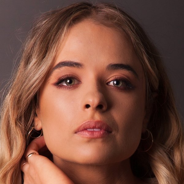 Raechelle Banno
