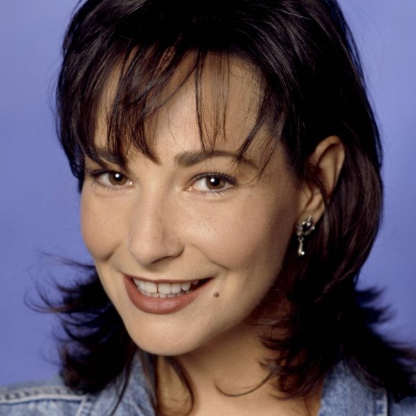 Leila Kenzle