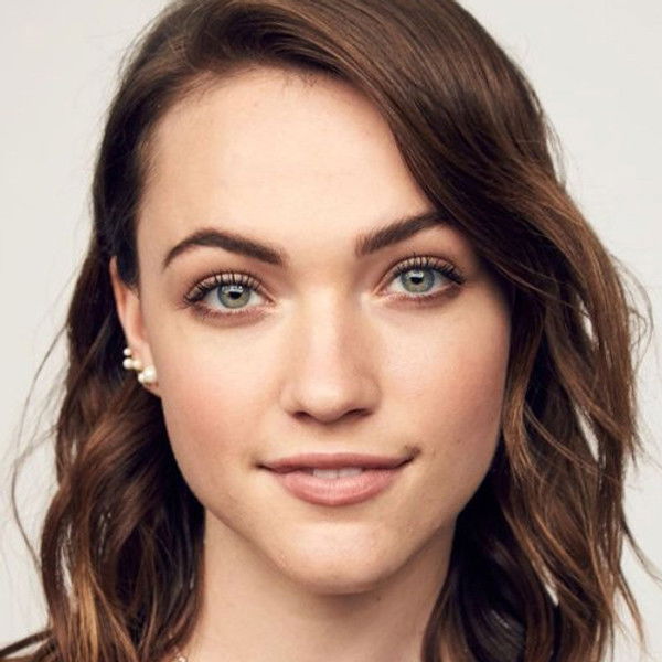 Violett Beane