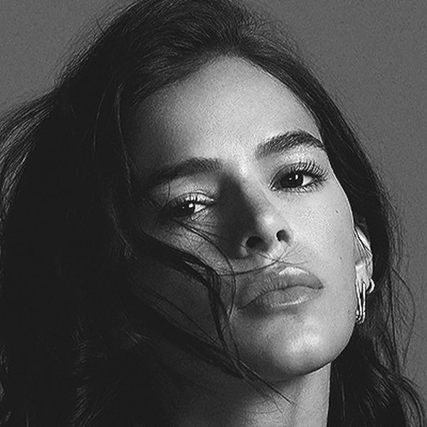 Bruna Marquezine