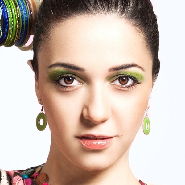 Nauheed Cyrusi