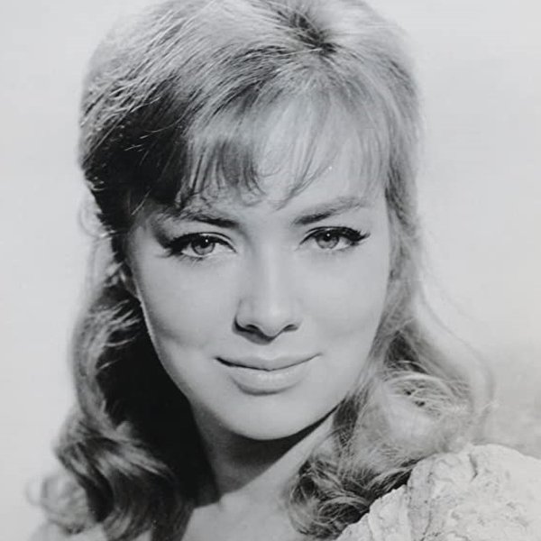 Beth Rogan
