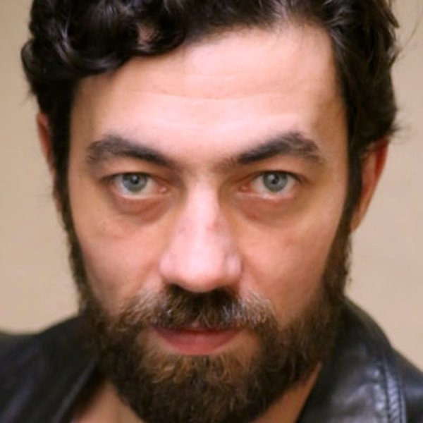 Francis Ressort