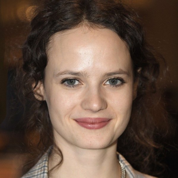Jana McKinnon