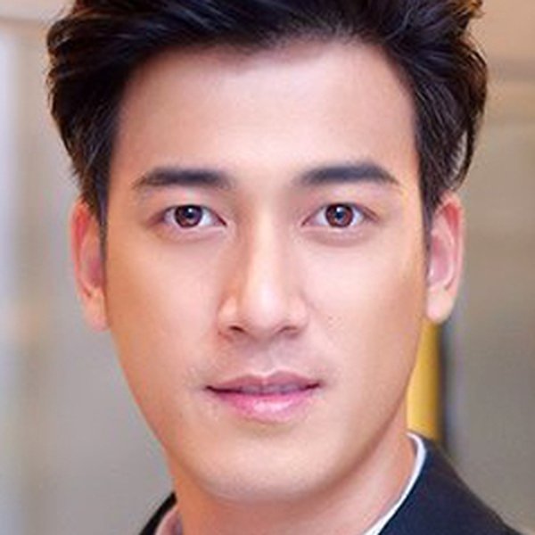 Peerawat Sareewong