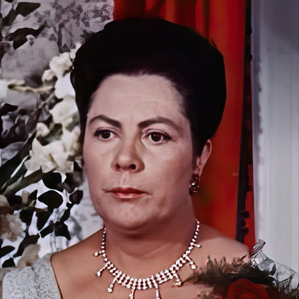 Adrienne Servantie