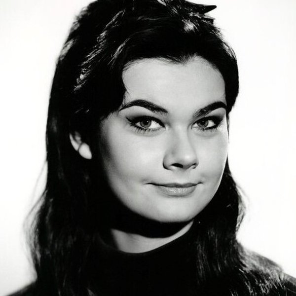 Imogen Hassall