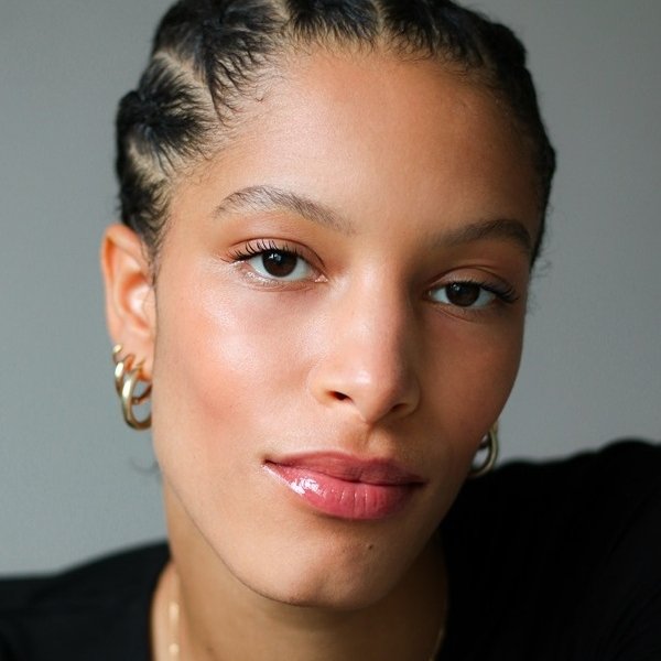 Angèle Mac