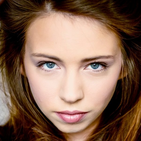 Luna Mijović