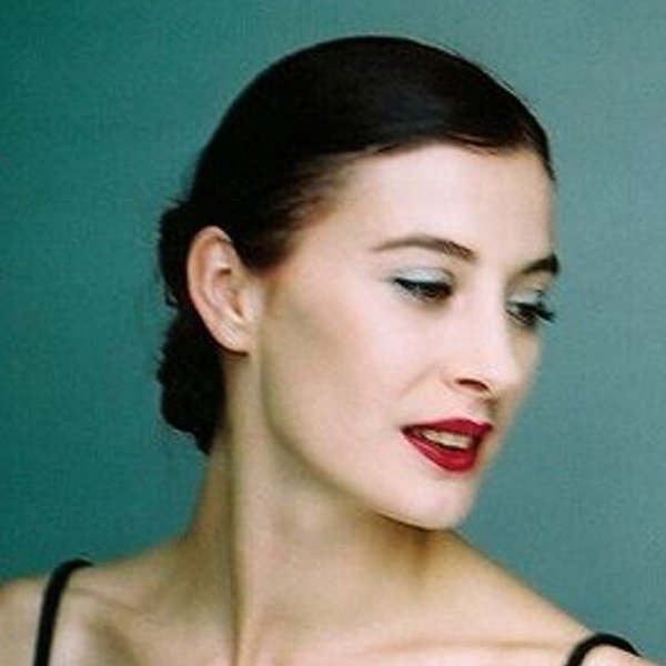 Marie-Agnès Gillot