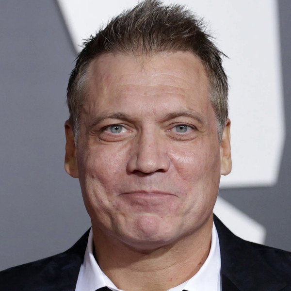 Holt McCallany