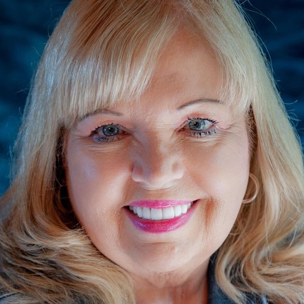 Shelley Gold