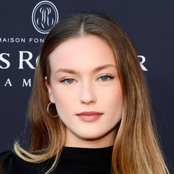 Chloe Rose Robertson