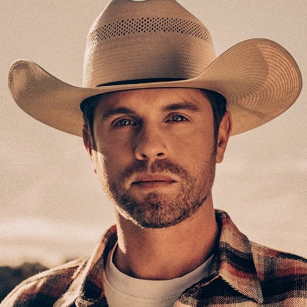 Dustin Lynch