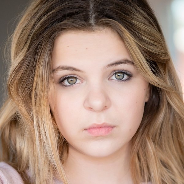 Samara Lee