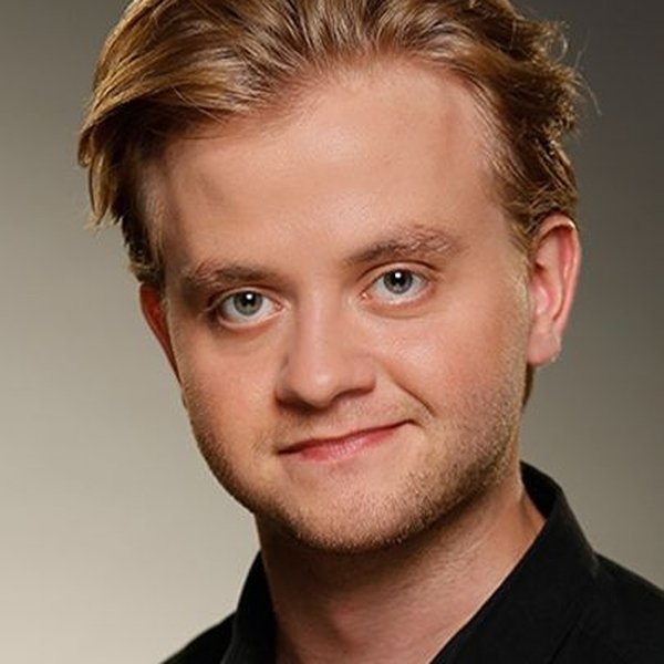 Vitalii Azhnov