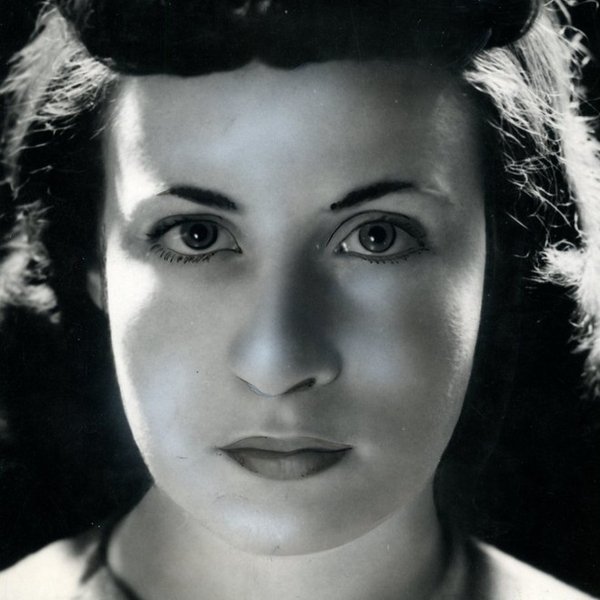 Paula Dehelly