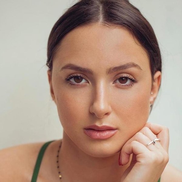 Léora Barbara