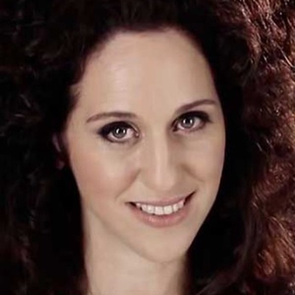 Leonor Svarcas