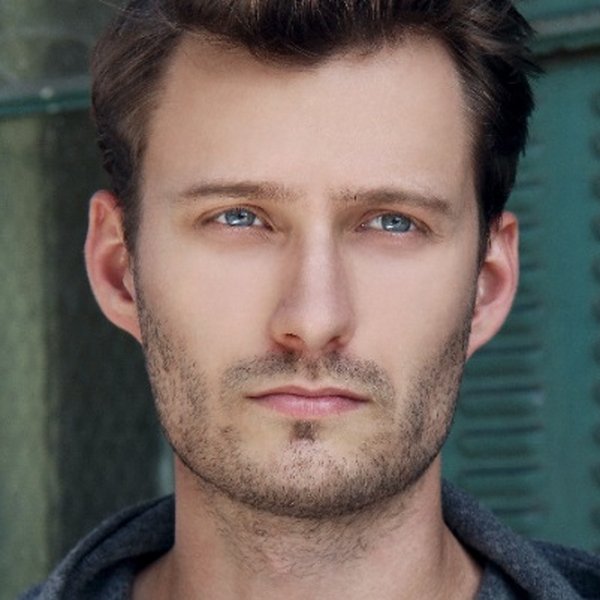 Akos Armont