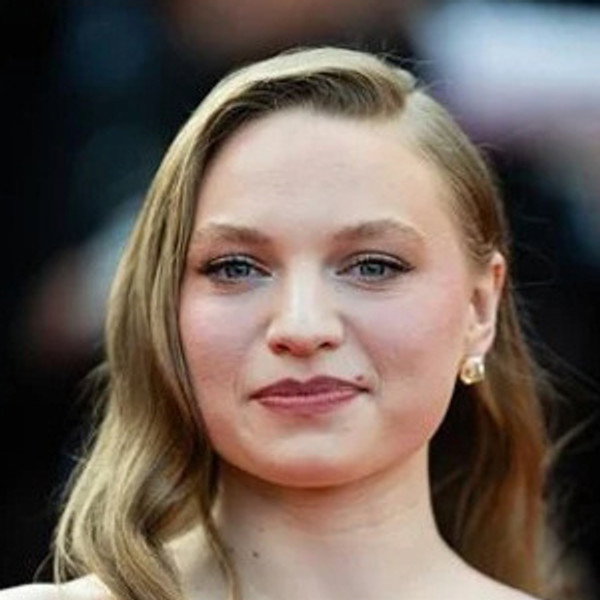 Mia Threapleton
