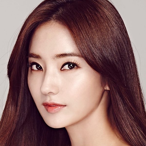 Han Chae-young