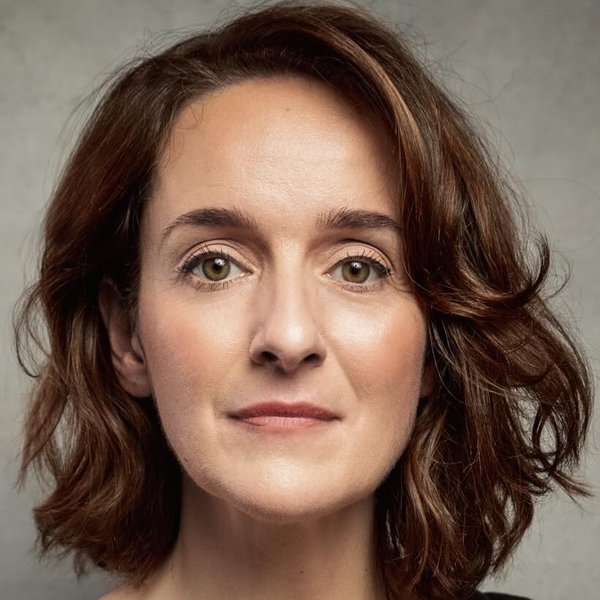 Kirsty Hoiles