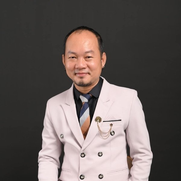 Long Đẹp Trai