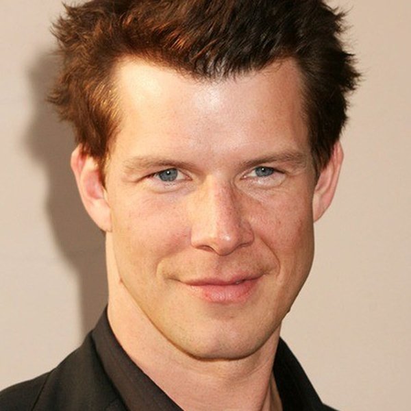 Eric Mabius