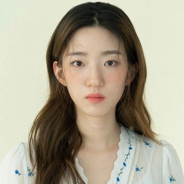 Kang Chae-young