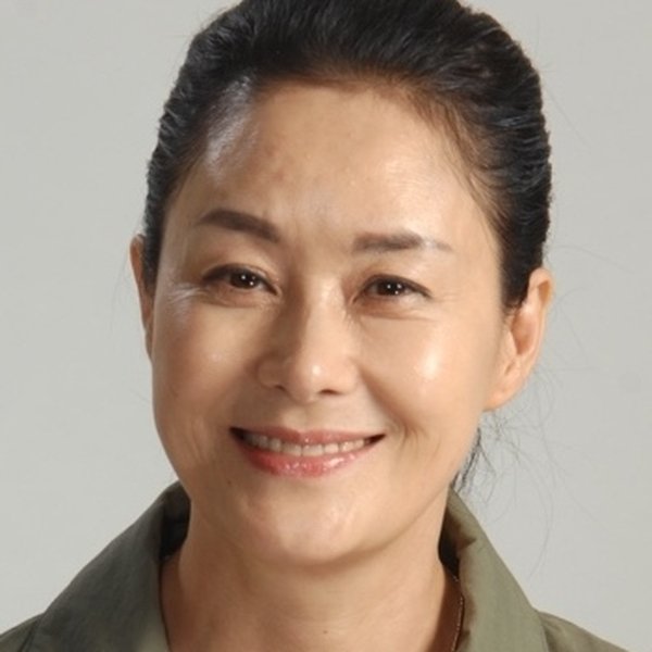Lee Hwa-young