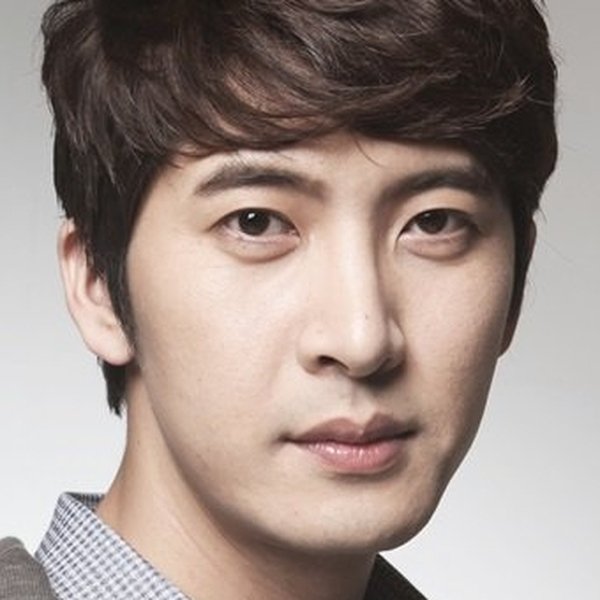 Hwang Min-Ho