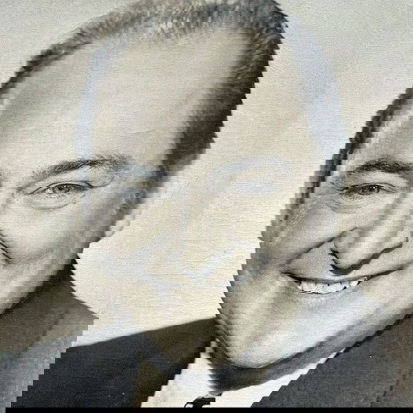 Edward Arnold